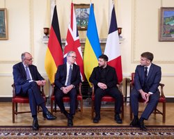 Зустріч Зеленського, Мерца, Макрона та Стармера: президент України мовчки залишив перемовини