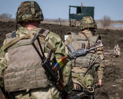 На Донбассе четверо военных ВСУ подорвались на мине