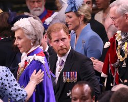 Принц Гарри не общался с братом и отцом во время коронации