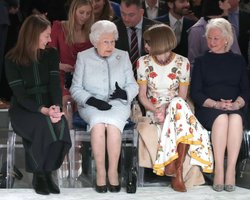 Сестра, дочка та костюмерка. Хто був близьким другом королеви Єлизавети II