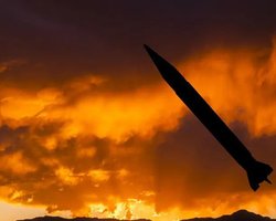 ВС РФ атакуют Украину дронами и "Калибрами": для удара в Черное море вывели два ракетоносителя