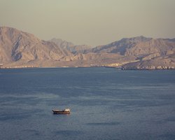 У Ормузькій протоці зафіксували "зомбі-танкер", який видавав себе за списане судно, — ЗМІ