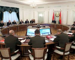 Лукашенко пообещал разобраться с оппозицией на заводах