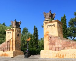 Львовский Беркут перекрыл доступ к солдатскому мемориалу