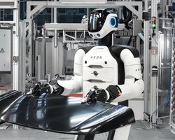 Роботи з ШІ почали збирати BMW: працювали по 10 годин на день із двома вихідними (відео)