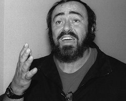 Лучано Паваротти посмертно наградили музыкальной премией