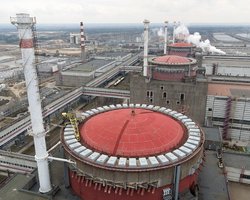 Подрыв Каховской ГЭС: падение уровня воды чревато "ужасающими" последствиями для ЗАЭС