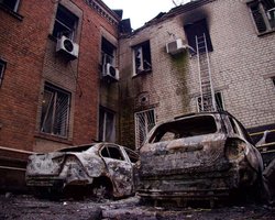 Масований обстріл Дніпра: у місті пошкоджені будинки, є тяжкі постраждалі (фото)