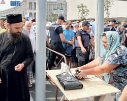 Крестный вход. Как Московский патриархат по Киеву ходил