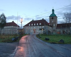 Норвежского террориста поместили в бывший нацистский лагерь 