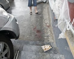 В Киеве на тротуаре джип насмерть сбил женщину