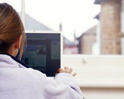 Табачник готов подключить к 4G-интернету все школы Украины