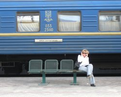 Билеты на поезда снова будут продавать по паспортам