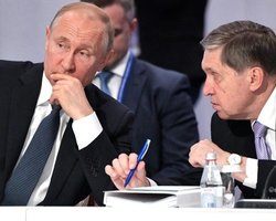"Перемир'я на Трійцю": в Кремлі пояснили, чому не били по Києву цими вихідними