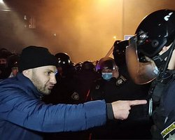 У здания суда, продлившего меру пресечения фигурантам дела Шеремета, произошли столкновения