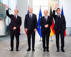 "Немає принципових заперечень": Байден готовий погодитись на вступ України до НАТО, — Le Monde