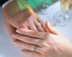 Депутаты запретили девушкам выходить замуж до совершеннолетия