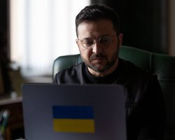 Вже "прямують до Кувейта": Україна відправила на Близький Схід експертів з "Шахедів", — Зеленський