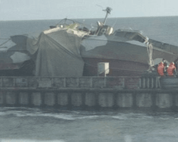 В сети показали фото поврежденного катера "Раптор" после удара по нему из Bayraktar TB2