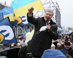 Следователи ГБР хотели задержать Порошенко в "Жулянах", — государственный адвокат (видео)