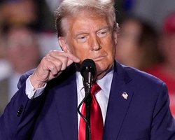 Трамп хочет "лучшие" условия: соглашение о редкоземельных ресурсах может измениться, — CBS News
