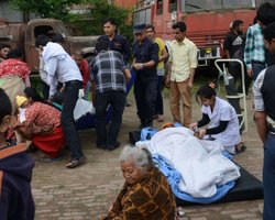 Из пострадавшего от землетрясения Непала эвакуируют украинцев