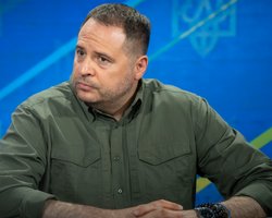 Як відставка Єрмака може наблизити мир: у Telegraph пояснили