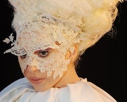 Леди Гага будет петь в космосе