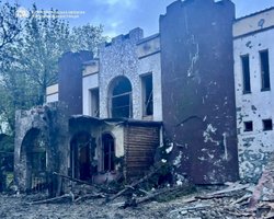 Дрони РФ цілий день атакують Дніпропетровську область: пошкоджені будинки та релігійна установа