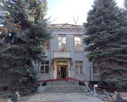 ВСУ уничтожили здание оккупационной администрации в Голой Пристани (видео)