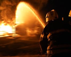 Россияне атаковали промышленные и жилые объекты в Полтавской области, погиб человек