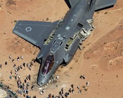 Сеть всколыхнули мемы из-за якобы сбития Ираном израильского F-35: что насмешило пользователей (фото)