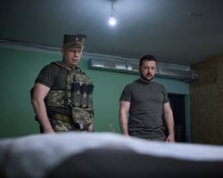 "Не сильно в восторге": у Зеленского есть замечения к главкому ВСУ Сырскому, — СМИ