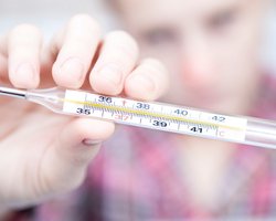 В Киеве из-за гриппа занятия отменили в трех школах