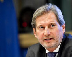 Украина недорабатывает в борьбе с коррупцией, терпение в ЕС иссякает, – еврокомиссар