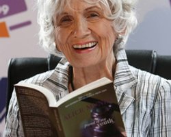 Лауреатка Нобелевской премии по литературе не приедет забирать награду