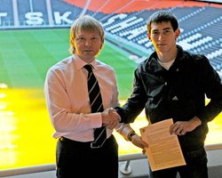 Шахтер купил двух игроков запорожского Металлурга