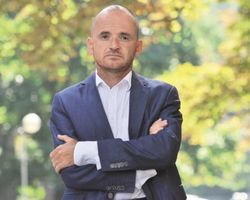 Как хирург Александр Линчевский учит спасать жизни в зоне АТО