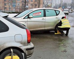ВАСУ: Препятствовать выезду авто с парковки при неоплате - незаконно