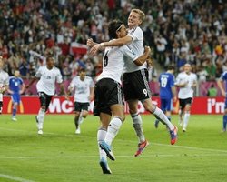 Германия вышла в полуфинал Евро-2012