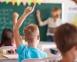 В школе и дома. Глава МОН Шкарлет рассказал, как будут учиться украинские школьники