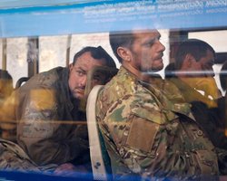 Полонені з "Азовсталі" живі. Андрій Єрмак заявив, що з деякими є зв'язок