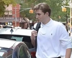 "Знак свыше": сын Трампа спас свою подругу от ревнивого россиянина