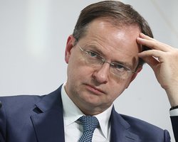 "Ничего, мы справились": Украина предоставила свой меморандум на двух языках, — Мединский