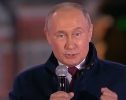 Во время концерта в Москве Путин сказал, что Россия создала Украину (видео)