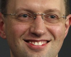 Батьківщина собирает съезд. СМИ сообщают, что для Яценюка уже создали две должности