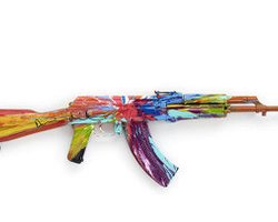 Раскрашенный Херстом автомат Калашникова продали за $89 000