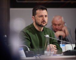 Инструмент террора: Зеленский осудил атаку Ирана на Израиль "шахедами" и ракетами