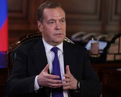 "Перебувають у Києві": Медведєв пригрозив "знищити замовників" ліквідації генерала Кирилова