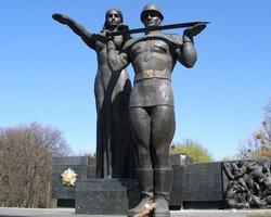 Во Львове хотят снести памятник советскому солдату